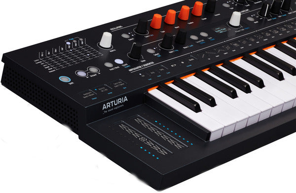 Arturia MiniFreak Sintetizzatore algoritmico spontaneo