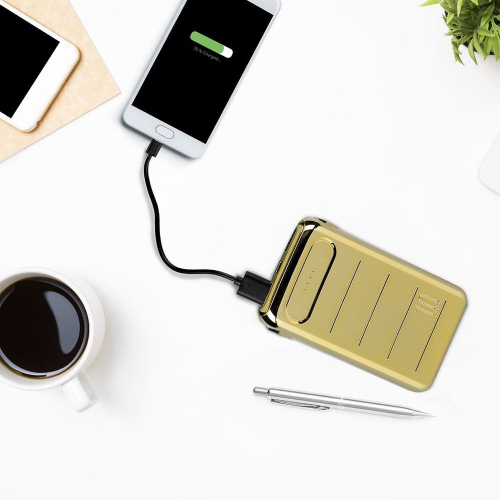 Power Bank 10.000 Mah Colore Oro Dual USB Micro USB e Tipo C