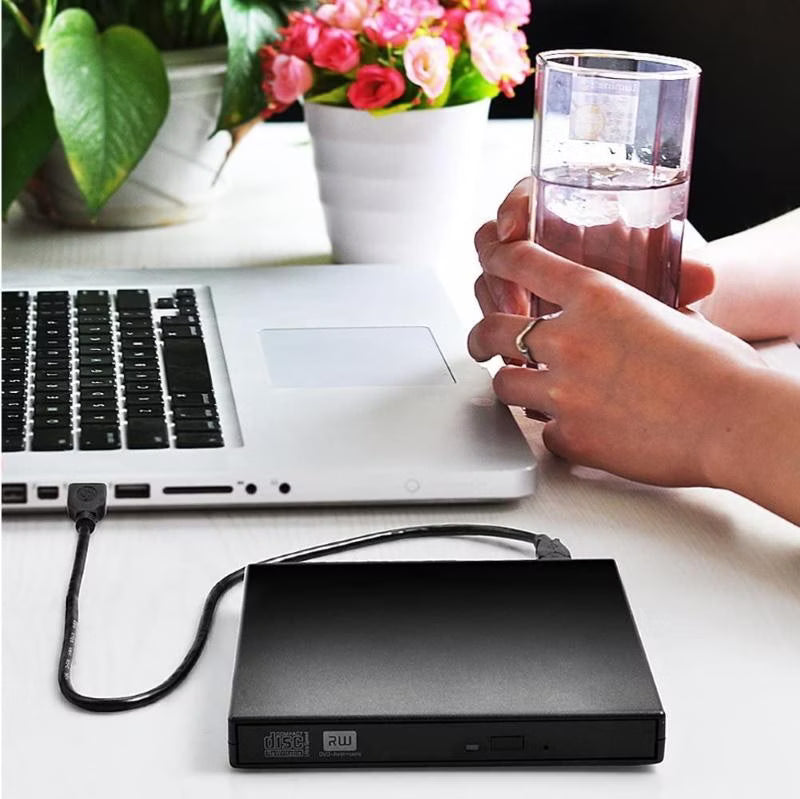https://static01.galaxus.com/productimages/6/4/1/7/1/7/9/6/cp-rw1-slim-external-usb-20-cd-dvd-rom_i4UHI6k.jpg_1440.avif