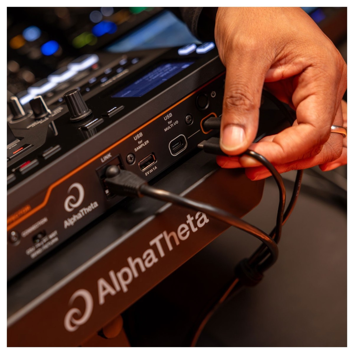 https://r2.gear4music.com/media/132/1326835/1200/preview.jpg