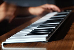 https://www.esi-audio.com/images/products/xkey37_sub7.jpg